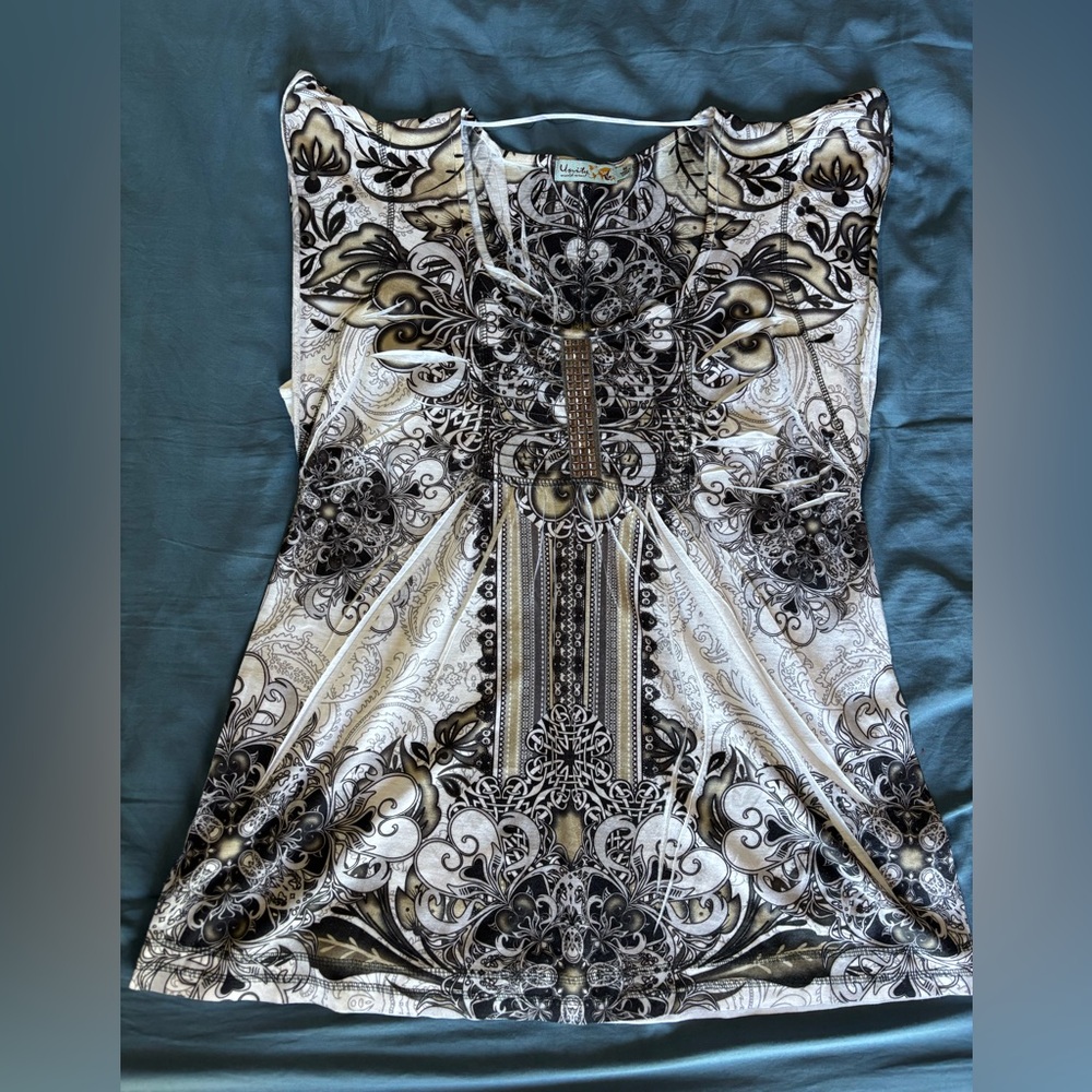 Unity World Wear Black and White Patterned Blouse